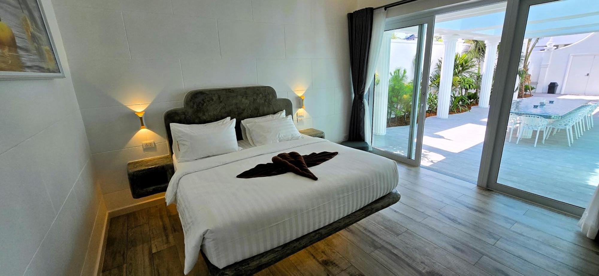 Starland Luxury Pool Walking Street 8 Bedrooms Villa *